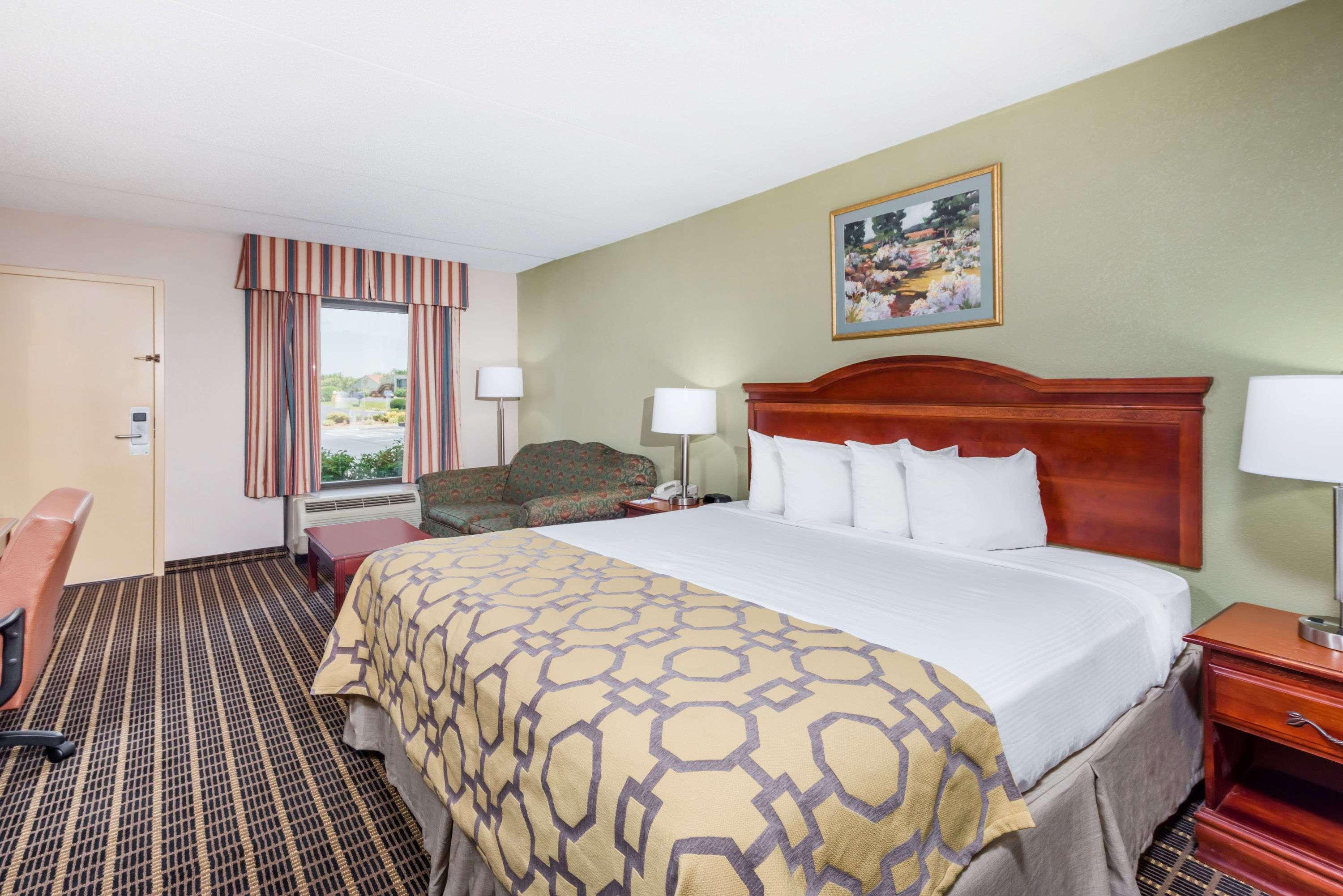 Baymont By Wyndham Clarksville Northeast Exterior foto