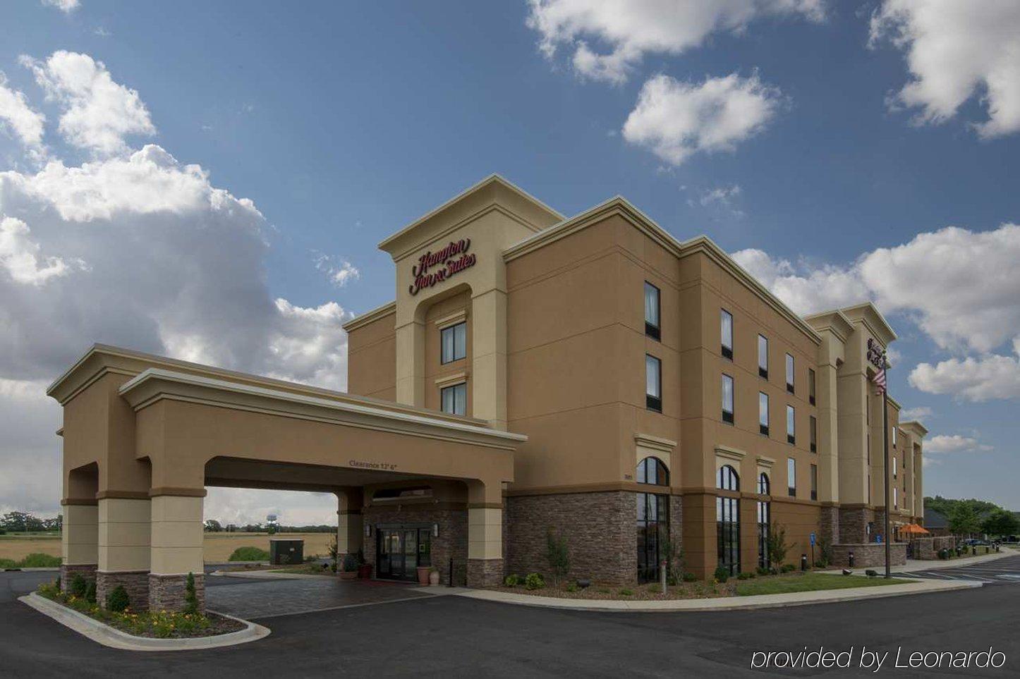 Baymont By Wyndham Clarksville Northeast Exterior foto
